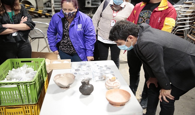 Inicia proceso de conservación y análisis de hallazgos arqueológicos muisca encontrados por el IDU en Suba