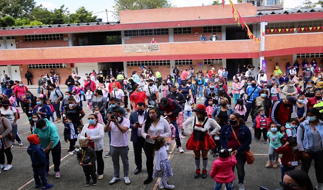 Secretaría de Seguridad acompañó retorno de estudiantes en el colegio Álvaro Gómez Hurtado, Sede A, de Suba
