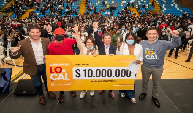 650 microempresarios de Bogotá reciben $ 10 millones cada uno para impulsar sus negocios