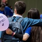 Estudiantes del Colegio Jaime Pardo Leal se unieron en un abrazo de rechazo contra los abusos