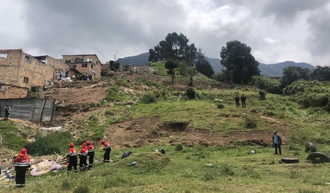 Ocho viviendas colapsaron tras un deslizamiento en Usme, al sur de Bogotá
