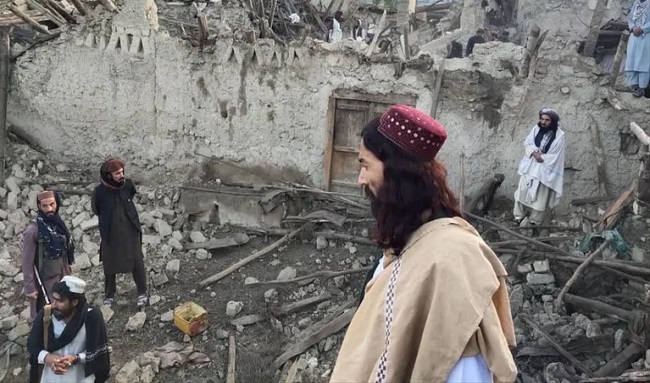 Un terremoto en Afganistán deja al menos 980 muertos y cientos de heridos