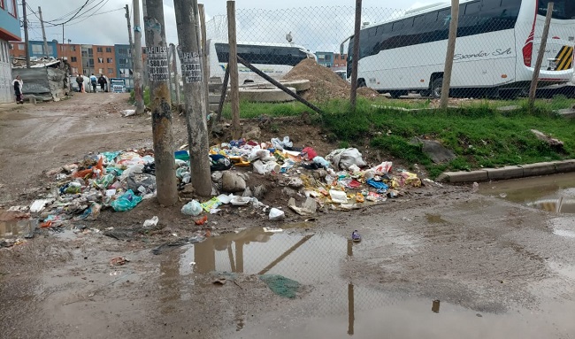 Por indisciplina ciudadana hay más de 15 focos de basura en el barrio Bilbao