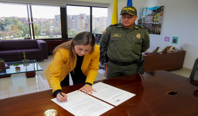 Terminal de Transporte de Bogotá, primer puerto terrestre en firmar la Declaración del Palacio de Buckingham contra el comercio ilegal de fauna silvestre