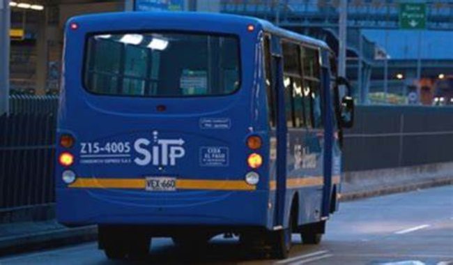 9 menores heridos tras choque entre ruta escolar y bus del SITP