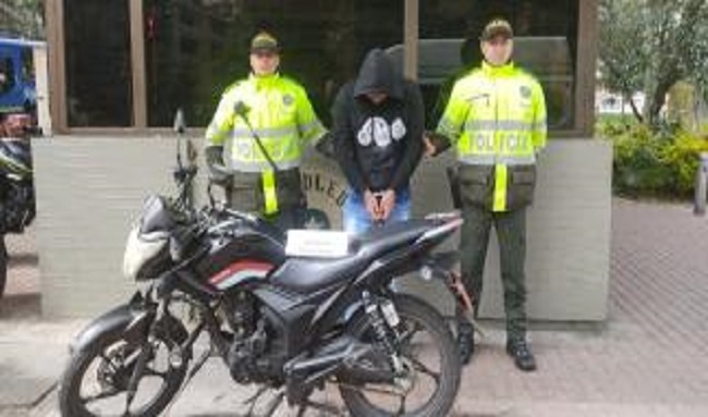 Sujeto fue capturado por hurtar una motocicleta en Bogotá
